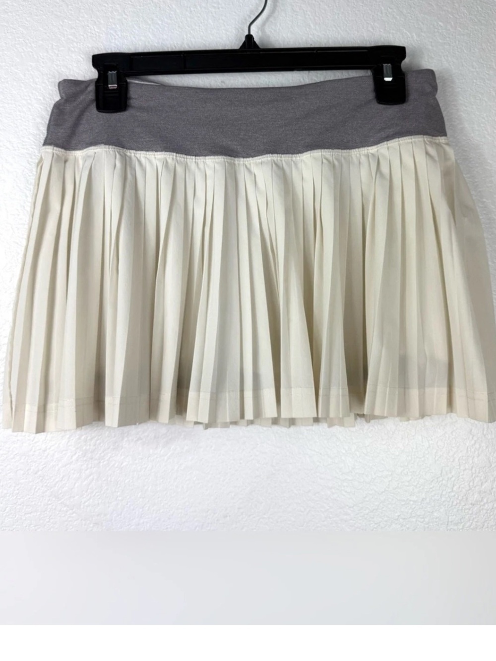 Lululemon pleat to street pleated skort sz.8